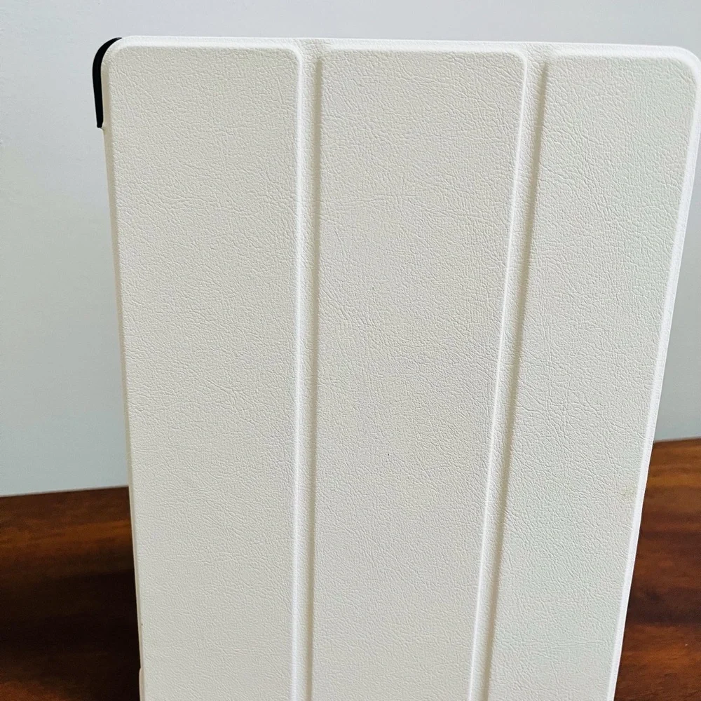 IPad Cover in White
